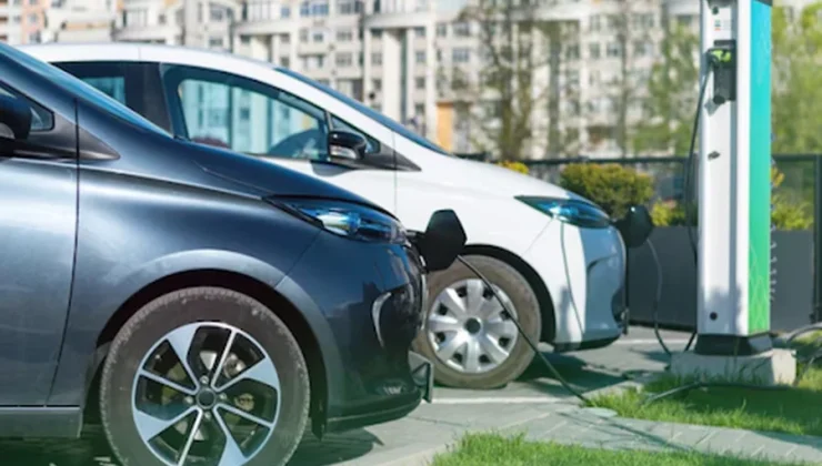 Experience the Efficiency and Innovation of Denza EV A Comprehensive Review