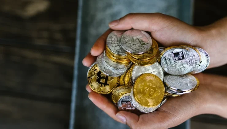 Exploring Cryptocurrency's Role in Modern Entertainment